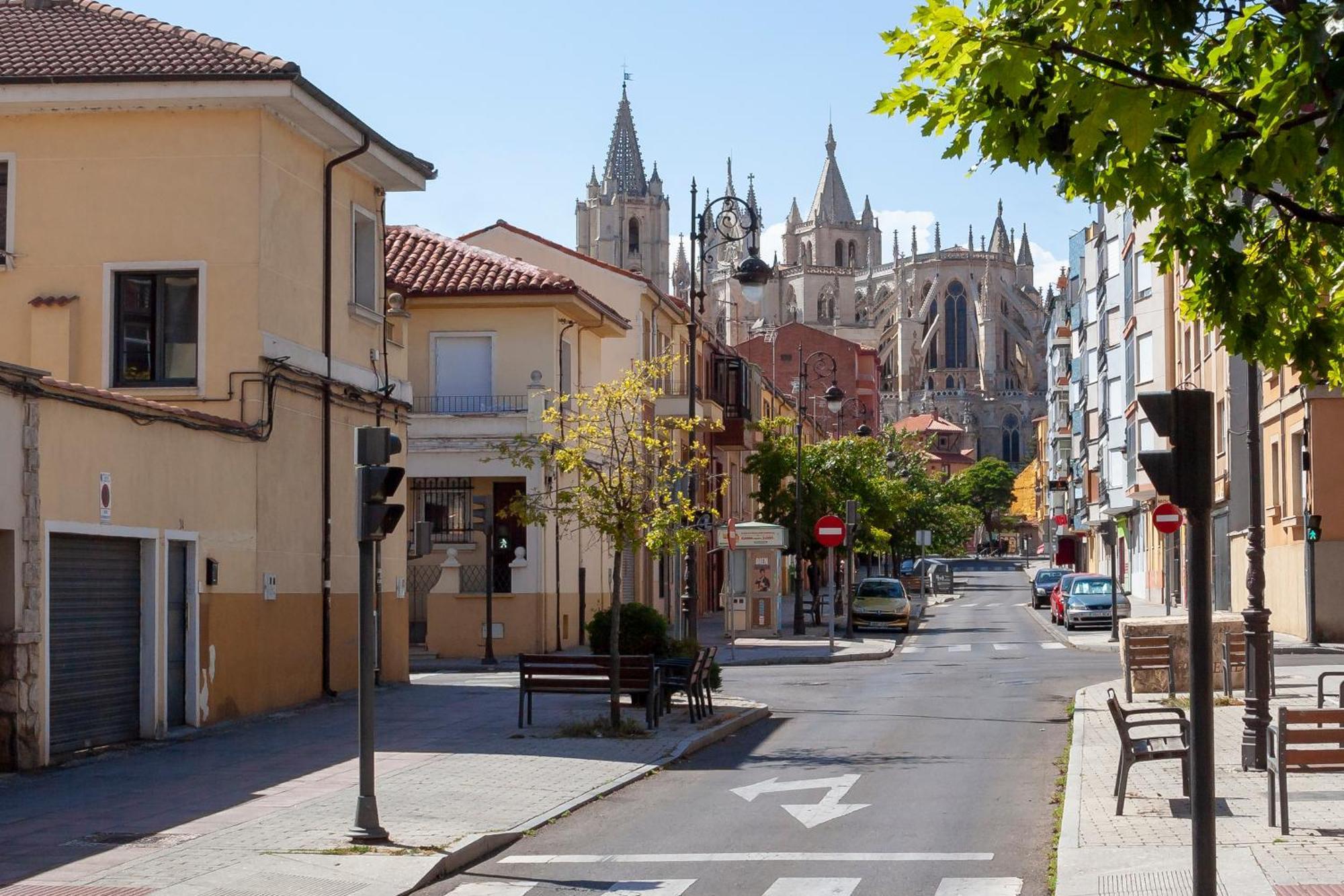 Leon Confort Centro - Leonapartamentos ภายนอก รูปภาพ